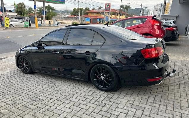 imagem-https://www.socarrao.com.br/sc-vehicle-images-prod/3941612/1789742046865-4d13356d-9a96-44e0-8bf3-9b421232d6ac.jpeg