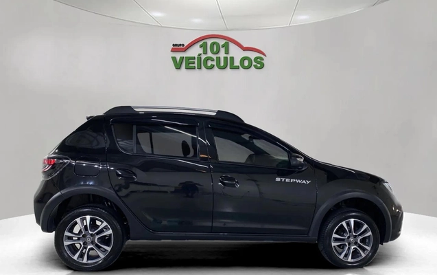 imagem-https://www.socarrao.com.br/sc-vehicle-images-prod/3941877/1789742433180-003_eaa1c67524630c058964a8ef968e95ab.jpg