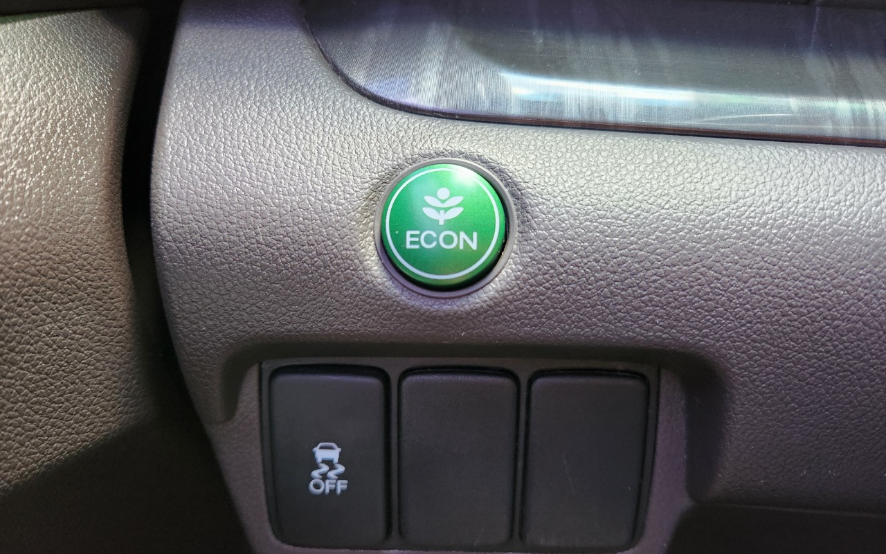 imagem-https://www.socarrao.com.br/sc-vehicle-images-prod/3941896/1789742534830-MjAyNjA5MThfMTExMTQxLmpwZw.jpg