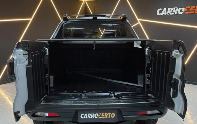 imagem-https://www.socarrao.com.br/sc-vehicle-images-prod/3942147/1789743054145-zVyK0D6oYeC6E9WSgz4EA5lt4cMkfk7k.jpg