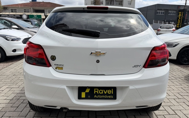 imagem-https://www.socarrao.com.br/sc-vehicle-images-prod/3942196/1789743110671-003_76ed2e91349140bc83d5aca220b5441e.jpg