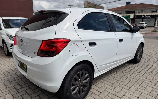 imagem-https://www.socarrao.com.br/sc-vehicle-images-prod/3942196/1789743110674-003_bdd8b4d52c0244780e8eedb293a54857.jpg