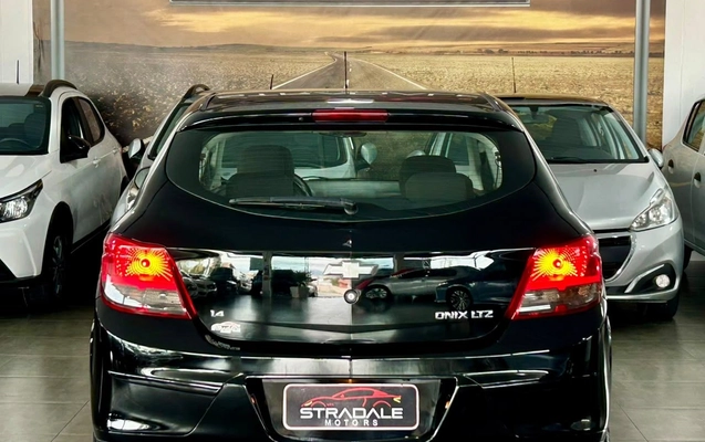 imagem-https://www.socarrao.com.br/sc-vehicle-images-prod/3942275/1789743576083-b6b96e0c5f42423aaf81cf7e02d1df38_1789743189203.jpg