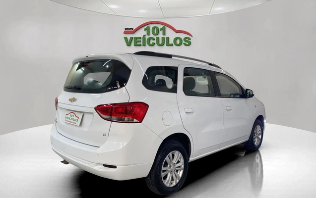 imagem-https://www.socarrao.com.br/sc-vehicle-images-prod/3942368/1789743593157-003_a04ed2f6d90a32b683a1f084aeea8164.jpg