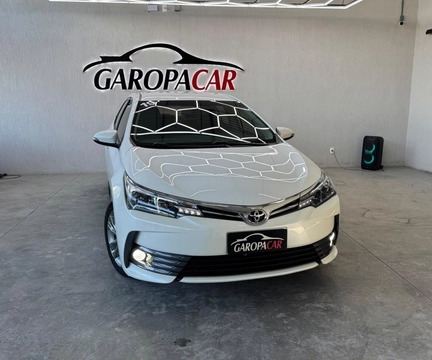 Toyota Corolla 2019 Branco — foto 1 de 3