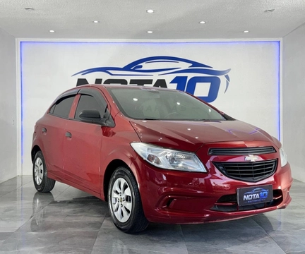 Chevrolet Onix 2018 Vermelho — foto 1 de 3