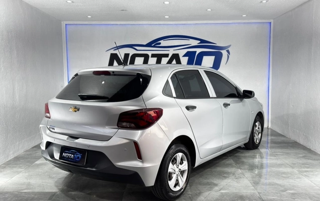 imagem-https://www.socarrao.com.br/sc-vehicle-images-prod/3943112/1789745083159-6_100518.jpg