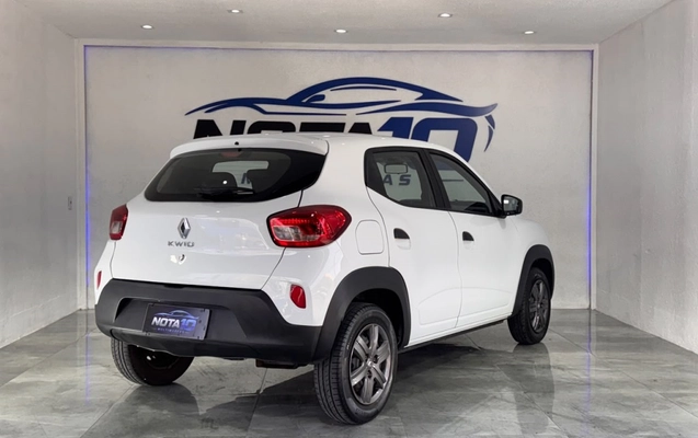 imagem-https://www.socarrao.com.br/sc-vehicle-images-prod/3943140/1789745163597-7_032249.jpg