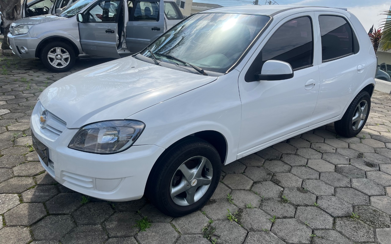 Chevrolet Celta 2013 Branco — foto 1 de 3