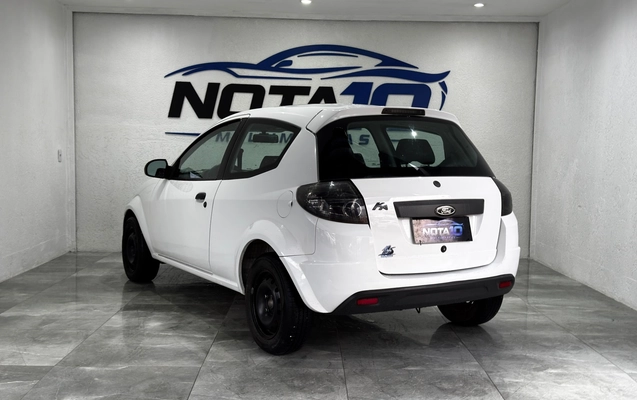 imagem-https://www.socarrao.com.br/sc-vehicle-images-prod/3943184/1789745513755-1_064112.jpg
