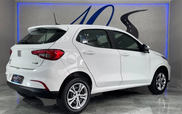 imagem-https://www.socarrao.com.br/sc-vehicle-images-prod/3943360/1789745733300-9_025351.jpg