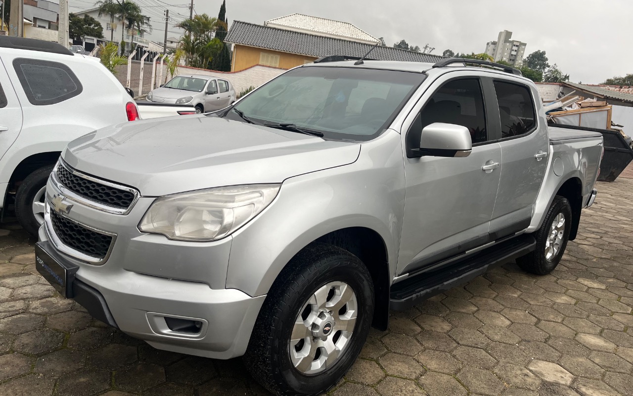 Chevrolet S10 2015 Prata — foto 1 de 3