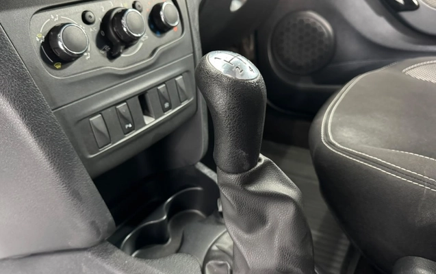 imagem-https://www.socarrao.com.br/sc-vehicle-images-prod/3943531/1789745979694-3_053506.jpg