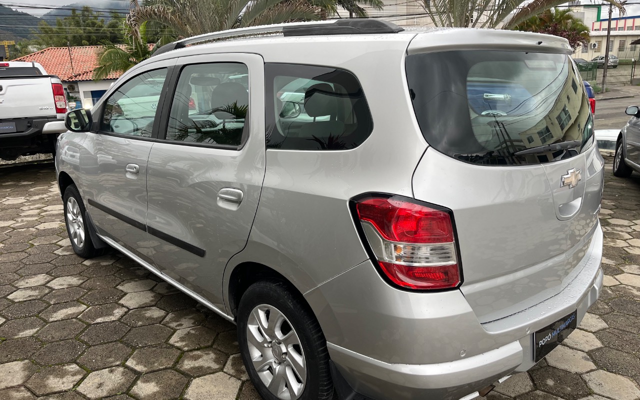 imagem-https://www.socarrao.com.br/sc-vehicle-images-prod/3943567/1789746215159-SU1HXzIzMTkuanBlZw.jpeg