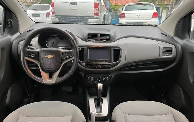 imagem-https://www.socarrao.com.br/sc-vehicle-images-prod/3943567/1789746215275-SU1HXzIzMjEuanBlZw.jpeg