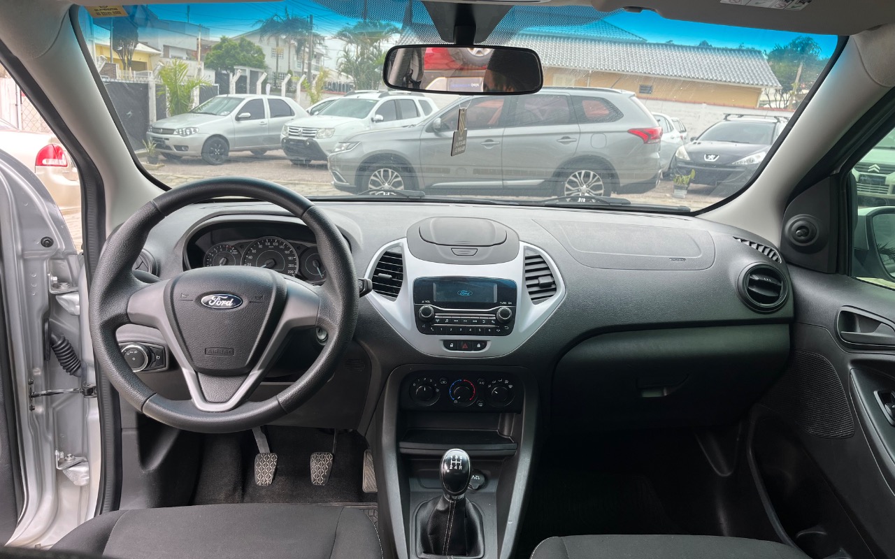 imagem-https://www.socarrao.com.br/sc-vehicle-images-prod/3943616/1789746563872-SU1HXzI0NTUuanBlZw.jpeg