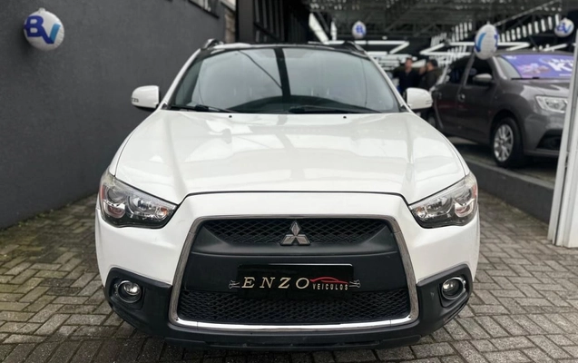 imagem-https://www.socarrao.com.br/sc-vehicle-images-prod/3944628/1789748786815-vehicle_image_1789748088_77caeaf9a1e304a2732ebbbd6842e41a.jpeg