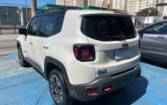 imagem-https://www.socarrao.com.br/sc-vehicle-images-prod/3944755/1789749030026-4b0eb5e5-6168-474f-b54e-3bfc1b470296.webp