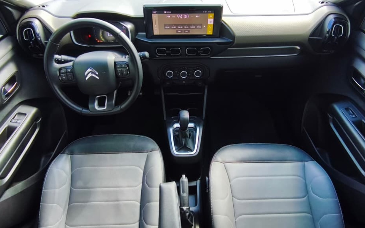 imagem-https://www.socarrao.com.br/sc-vehicle-images-prod/3944805/1789749141603-aW4gMDcuanBlZw.jpeg