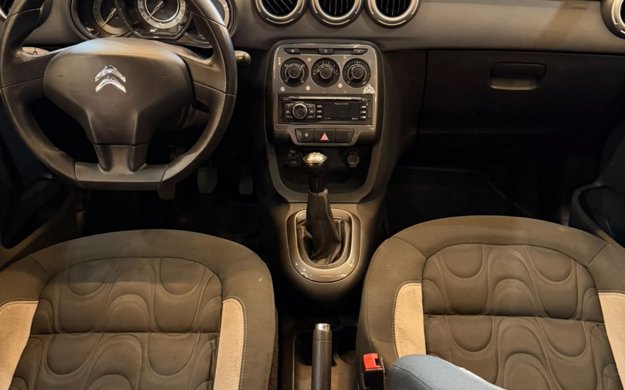 imagem-https://www.socarrao.com.br/sc-vehicle-images-prod/3944856/1789749211456-Ni5qcGc.jpg