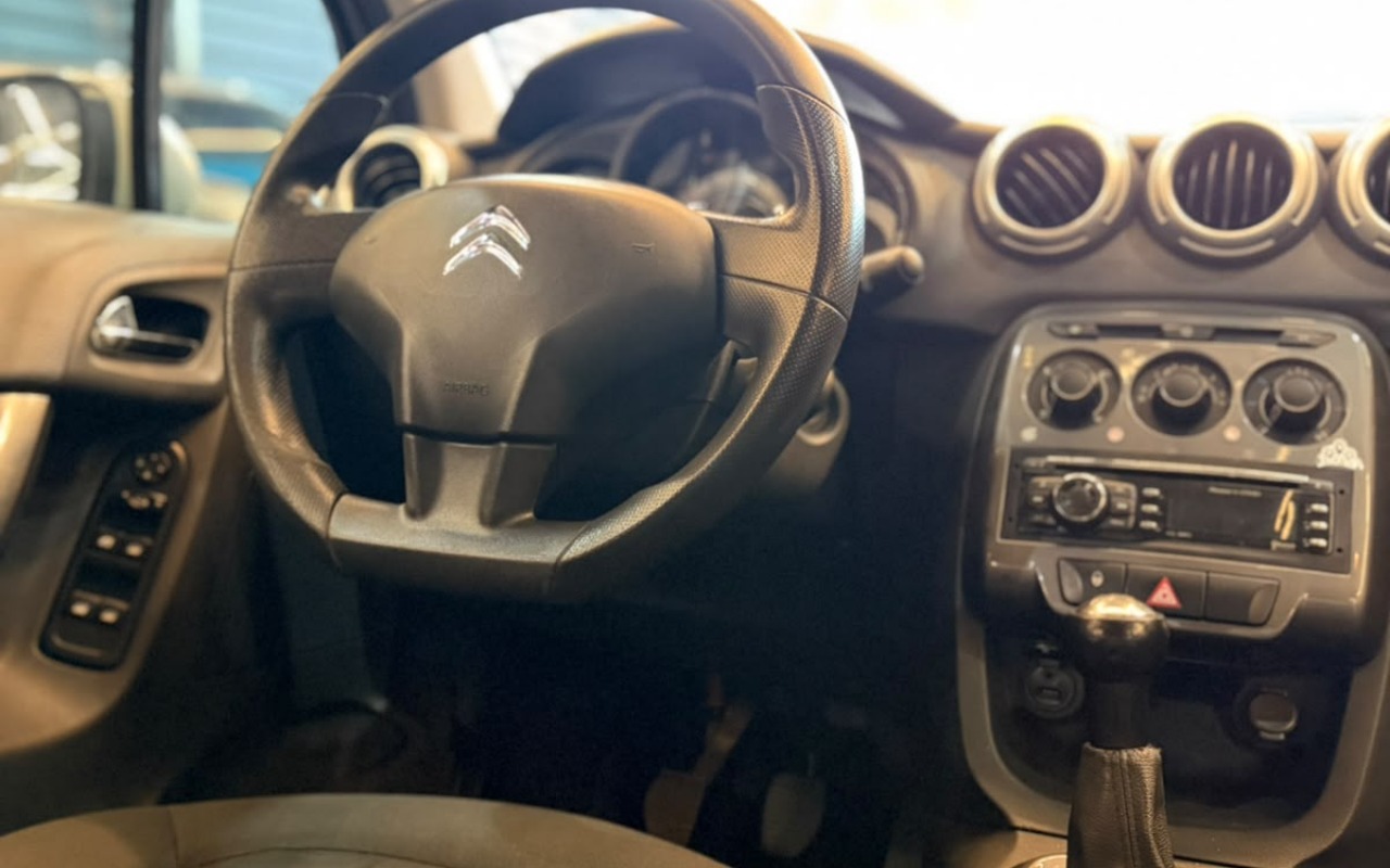 imagem-https://www.socarrao.com.br/sc-vehicle-images-prod/3944856/1789749211531-Ny5qcGc.jpg