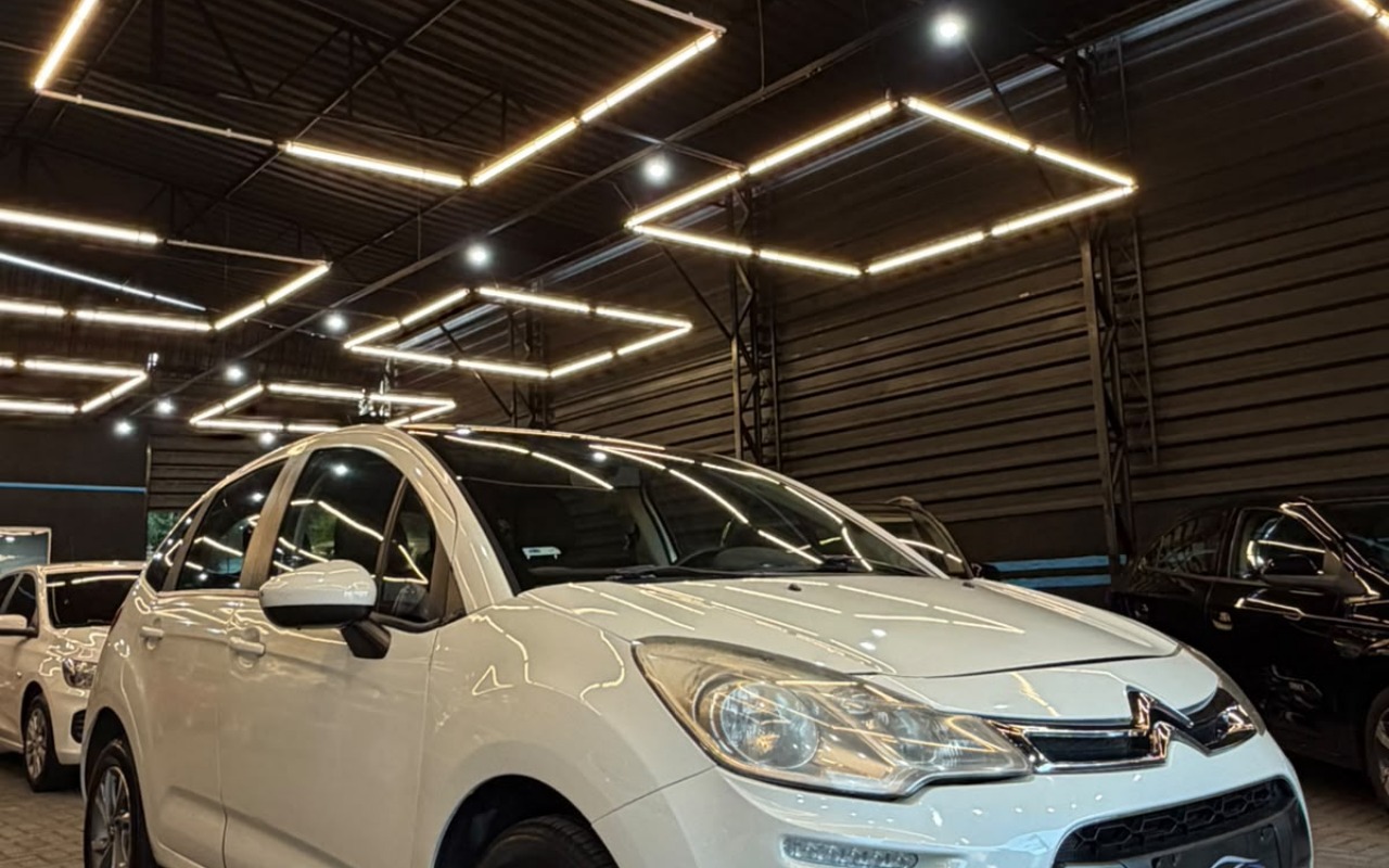 imagem-https://www.socarrao.com.br/sc-vehicle-images-prod/3944856/1789749211718-MTAuanBn.jpg