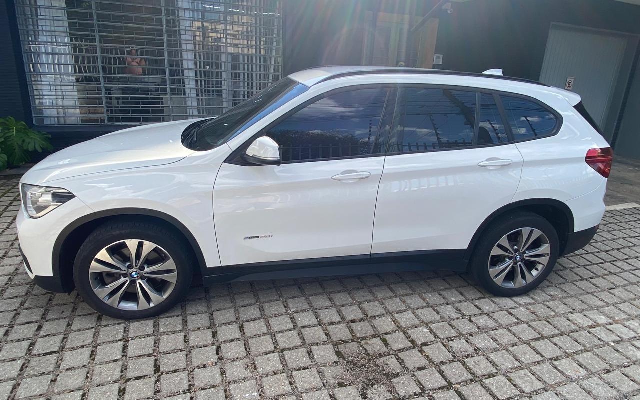 imagem-https://www.socarrao.com.br/sc-vehicle-images-prod/3944895/1789749287444-ZjVhNWZiYzAtYjhmYi00NmM4LThlNDYtNDMyYmM2NTkxYTE3LmpwZw.jpg