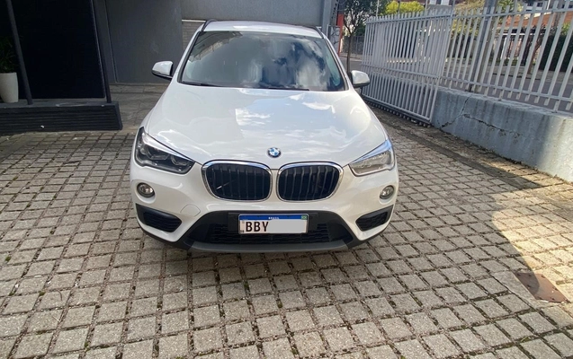 imagem-https://www.socarrao.com.br/sc-vehicle-images-prod/3944895/1789749287639-ZGMzNGIzMWQtNjQ1OC00ODIxLThlNTItYTAyODkxYzczNTBlLmpwZw.jpg