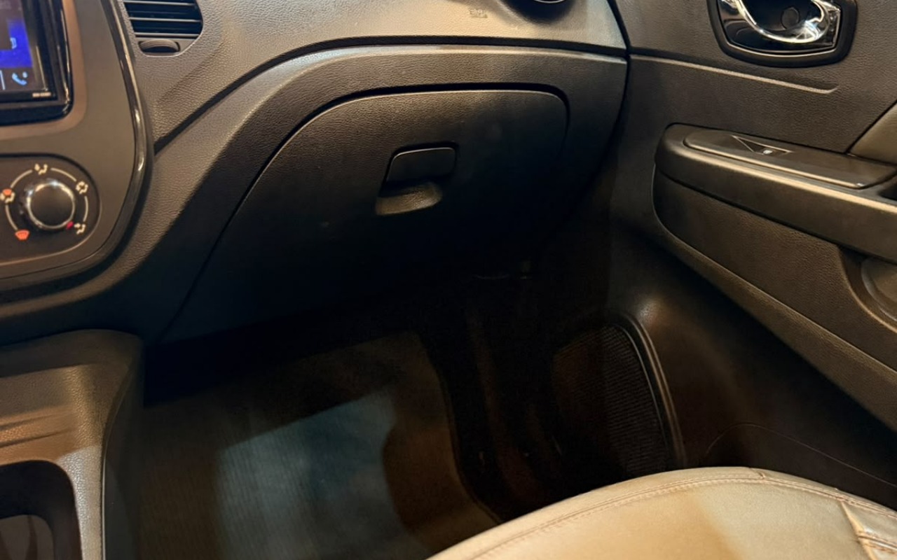 imagem-https://www.socarrao.com.br/sc-vehicle-images-prod/3944946/1789749366190-OS5qcGc.jpg
