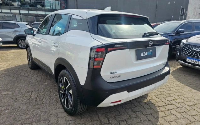 imagem-https://www.socarrao.com.br/sc-vehicle-images-prod/3945232/1789750147398-LE6X8KK6jOtKsxqNBSFlLOTdgksddBRR.jpg