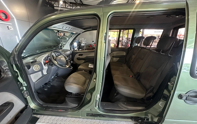 imagem-https://www.socarrao.com.br/sc-vehicle-images-prod/3945822/1789751401683-003_47cdaf3ddaba4d000108820c6b197e00.jpeg