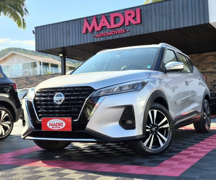 Nissan KICKS 2022 Prata — foto 1 de 3