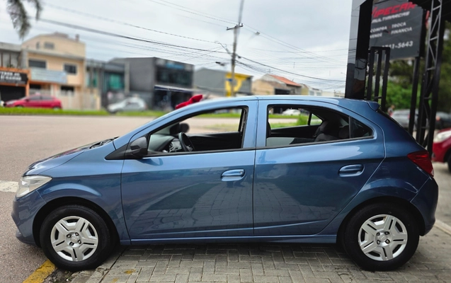 imagem-https://www.socarrao.com.br/sc-vehicle-images-prod/3946302/1789754514073-MjAyNjA5MThfMTI1MzIyLmpwZw.jpg