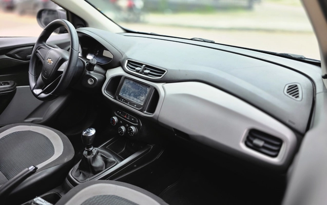 imagem-https://www.socarrao.com.br/sc-vehicle-images-prod/3946302/1789754515019-MjAyNjA5MThfMTI1NTE4LmpwZw.jpg