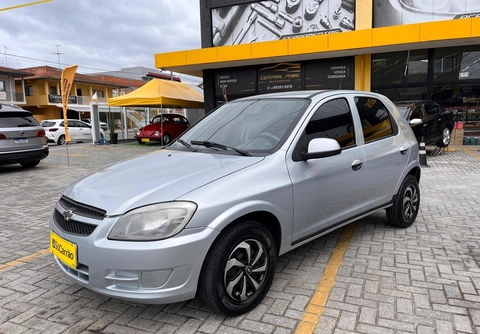 Chevrolet Celta 2012 Prata — foto 1 de 3