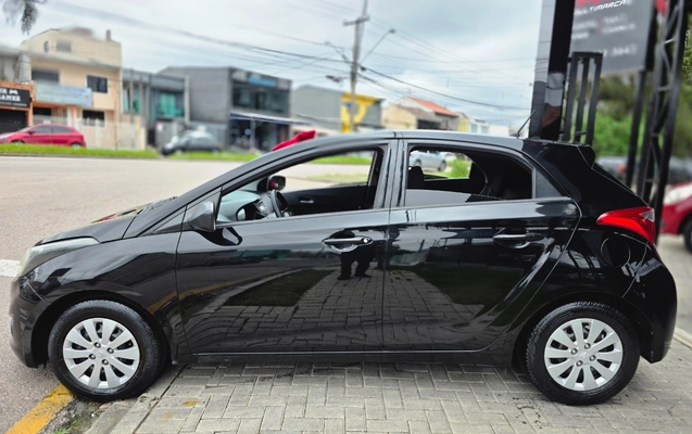 imagem-https://www.socarrao.com.br/sc-vehicle-images-prod/3946314/1789754481065-MjAyNjA5MThfMTMwOTI0LmpwZw.jpg