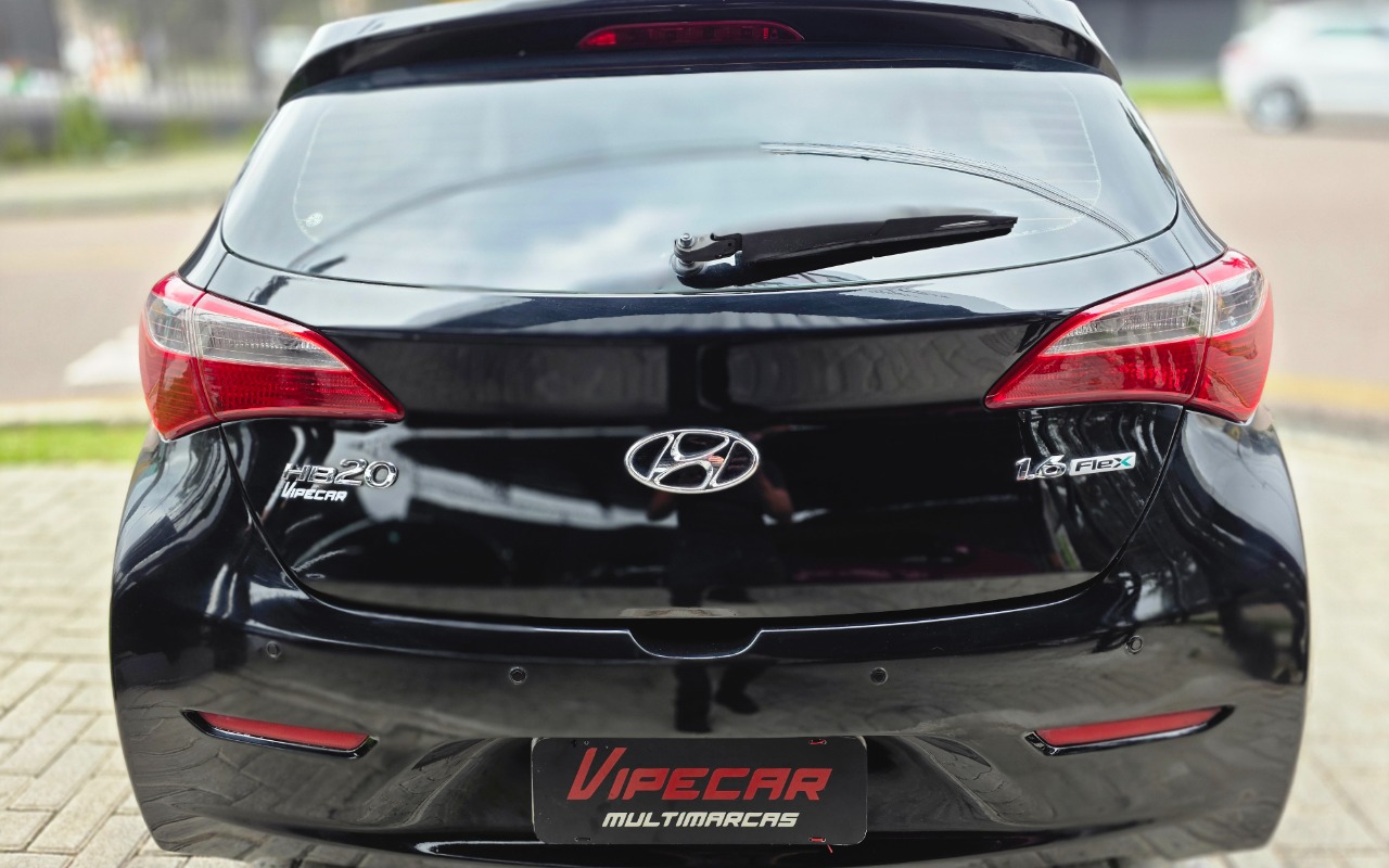 imagem-https://www.socarrao.com.br/sc-vehicle-images-prod/3946314/1789754481228-MjAyNjA5MThfMTMwOTM4LmpwZw.jpg