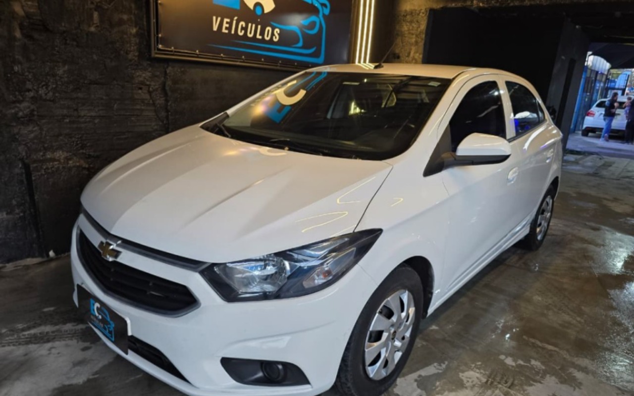 Chevrolet Onix 2018 Branco — foto 1 de 3
