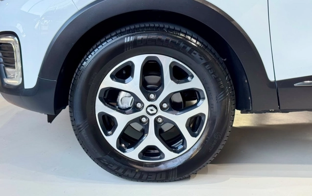 imagem-https://www.socarrao.com.br/sc-vehicle-images-prod/3946317/1789752587431-9_064043.jpg