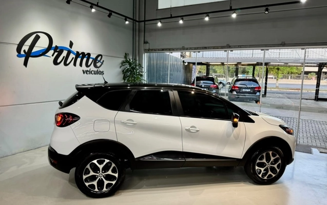 imagem-https://www.socarrao.com.br/sc-vehicle-images-prod/3946317/1789752587453-15_064043.jpg