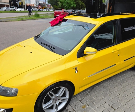 Fiat Stilo 2009 Amarelo — foto 1 de 3