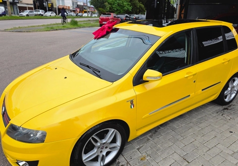 Fiat Stilo 2009 Amarelo — foto 1 de 3