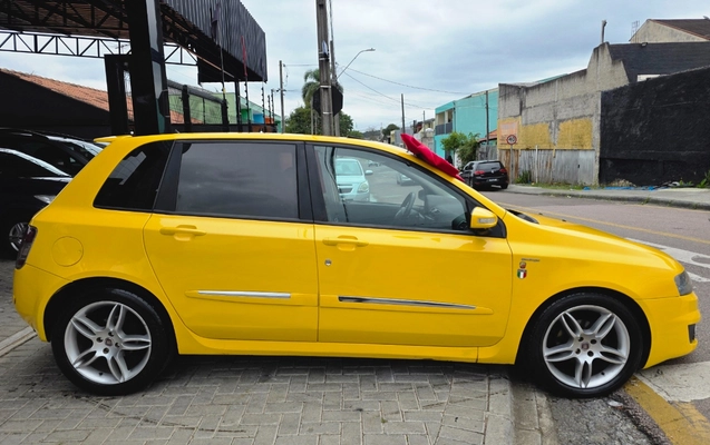 imagem-https://www.socarrao.com.br/sc-vehicle-images-prod/3946329/1789754446963-MjAyNjA5MThfMTMyOTM4LmpwZw.jpg