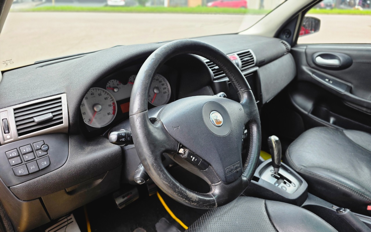 imagem-https://www.socarrao.com.br/sc-vehicle-images-prod/3946329/1789754447256-MjAyNjA5MThfMTMzMDM2LmpwZw.jpg