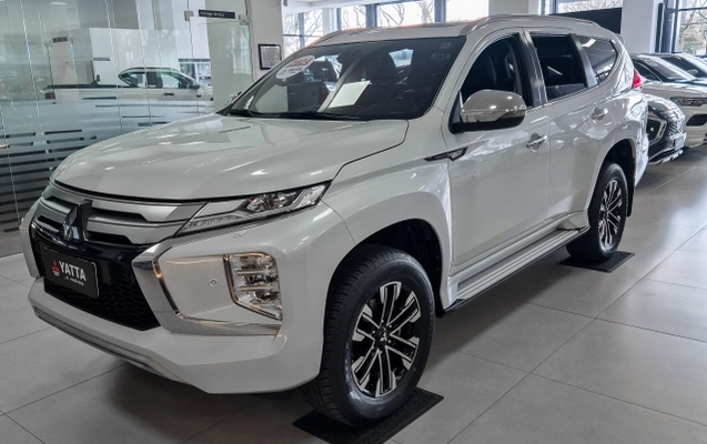 imagem-https://www.socarrao.com.br/sc-vehicle-images-prod/3946394/1789752783384-X8oBSKY7uRnxE9nvDdoitPu1FijEgid1.jpg
