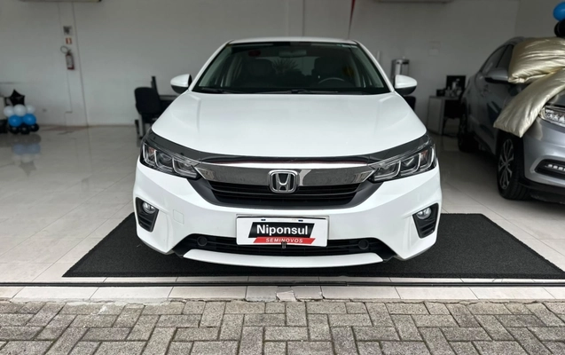 imagem-https://www.socarrao.com.br/sc-vehicle-images-prod/3946698/1789753286502-I16XaOp07w1aKzijWdgo4Ul3CuQMOqek.jpg