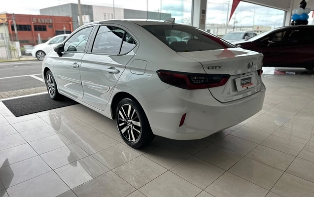 imagem-https://www.socarrao.com.br/sc-vehicle-images-prod/3946698/1789753286508-wUPVfVX3lbfQcUl2XpVeGcSYkEIJoQdG.jpg