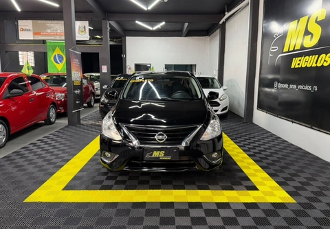 Nissan VERSA 2016 Preto — foto 1 de 3