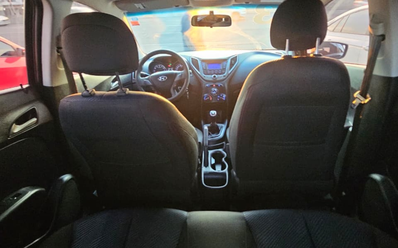 imagem-https://www.socarrao.com.br/sc-vehicle-images-prod/3946887/1789753714958-YzBjMzBjZDYtMGU1ZC00NjA4LWEwYWMtNWM5NmMwMzBjNDdjLmpwZw.jpg