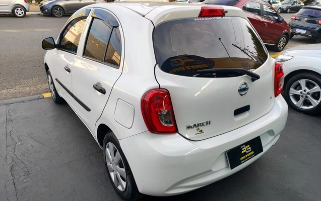 imagem-https://www.socarrao.com.br/sc-vehicle-images-prod/3946943/1789753772578-gb-909de8b.jpeg